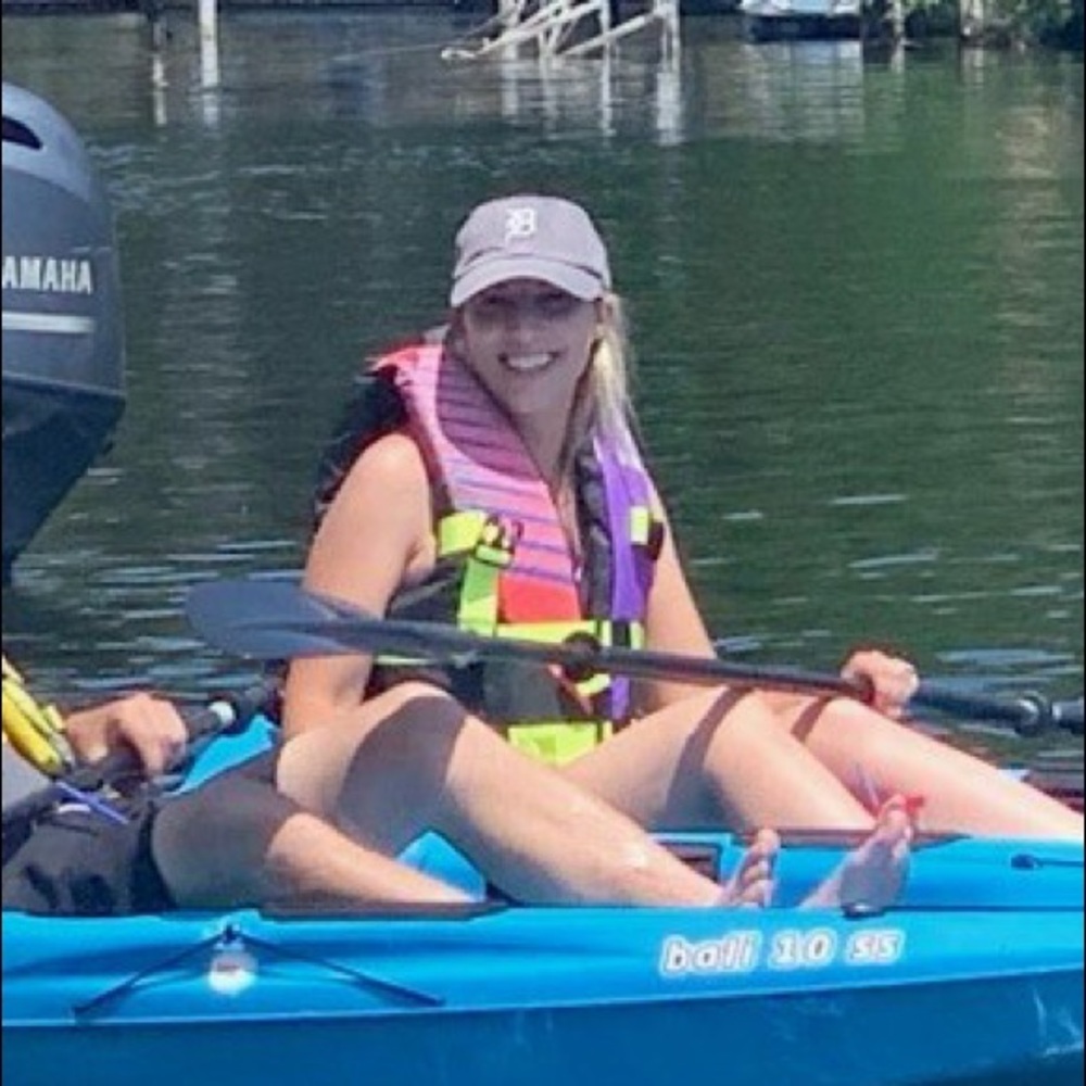 Meet your Posher, Lisa